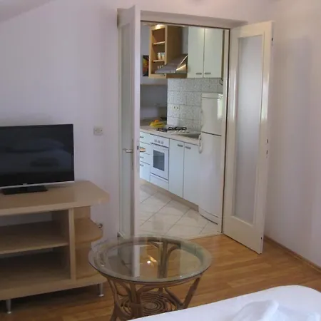 Apartment In With Sea View, Terrace, Air Conditioning, Wifi 3739-1 *