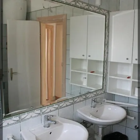 Apartment In With Sea View, Terrace, Air Conditioning, Wifi 3739-1
