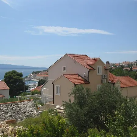 Apartment In With Sea View, Terrace, Air Conditioning, Wifi 3739-1 Bol